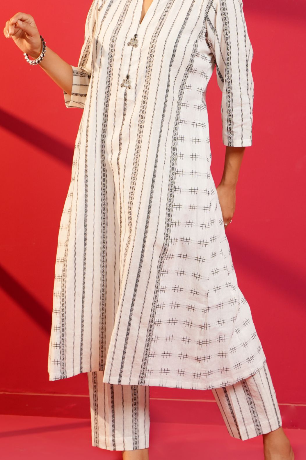 White Stripe Straight Cotton Hand - Crafted Straight Kurta - Ritivesh By Ritika Aggarwal