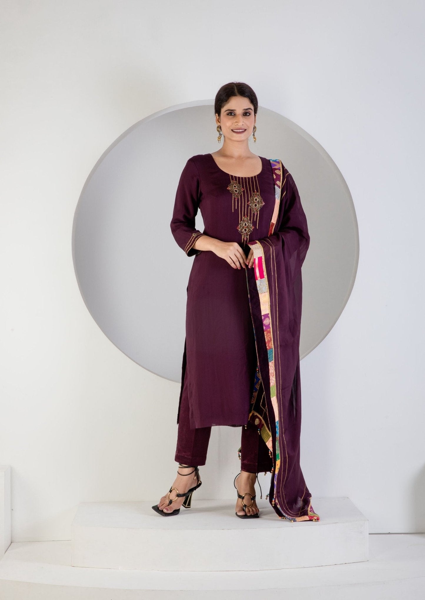 Wine Kurat Set With Hand Embroidered - Ritivesh By Ritika Aggarwal