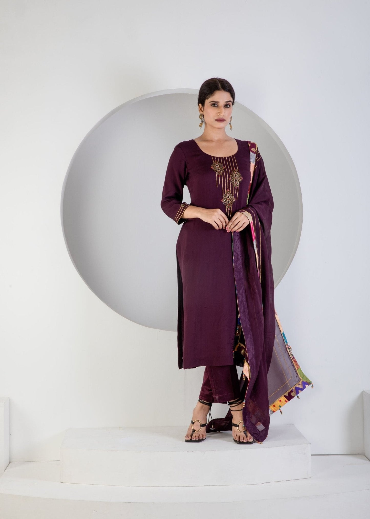 Wine Kurat Set With Hand Embroidered - Ritivesh By Ritika Aggarwal