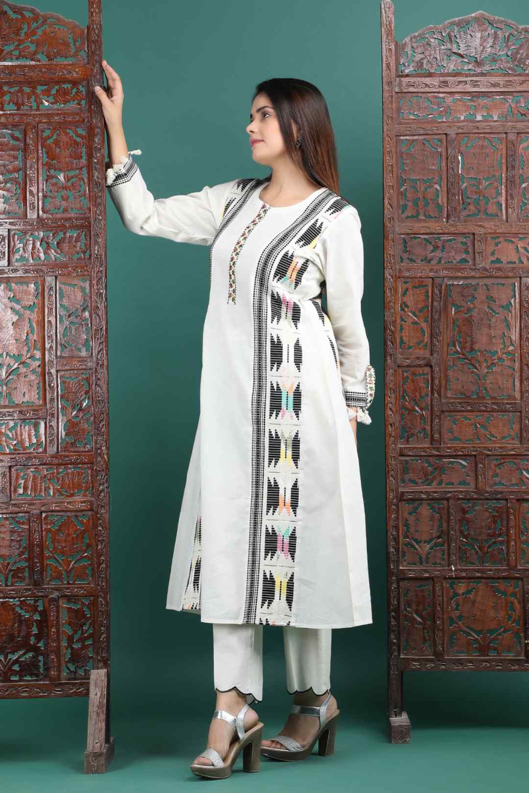 NANDINI | Off white A-line Kurta Pant
