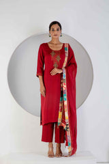 Red Kurat Set With Hand Embroidered
