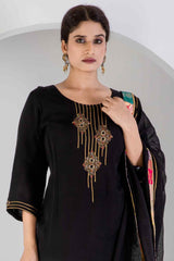 Black Kurat Set With Hand Embroidered