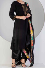 Black Kurat Set With Hand Embroidered