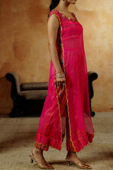 Magenta Embriodered Kurta Set