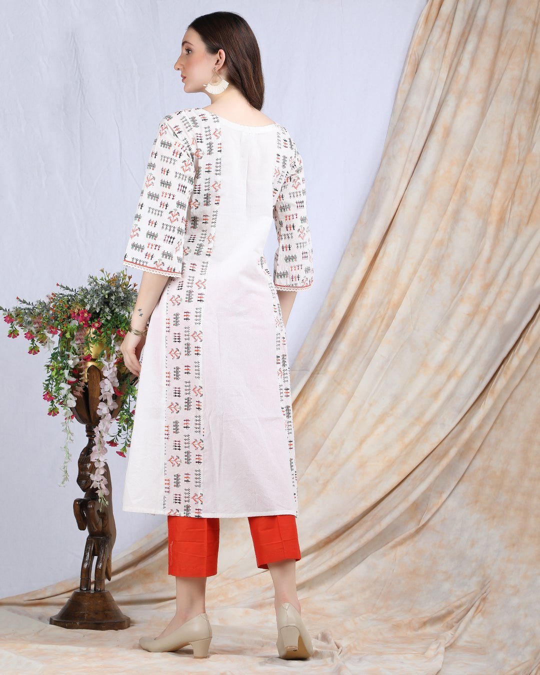 CHANDANI | Warli printed cotton paneled Kurta - Ritivesh By Ritika Aggarwal