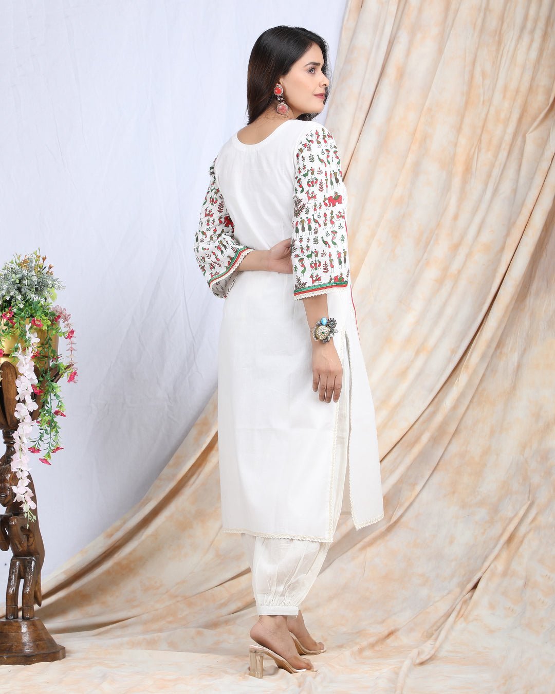 NIKHAAR | Warli printed cotton Kurta - Ritivesh By Ritika Aggarwal