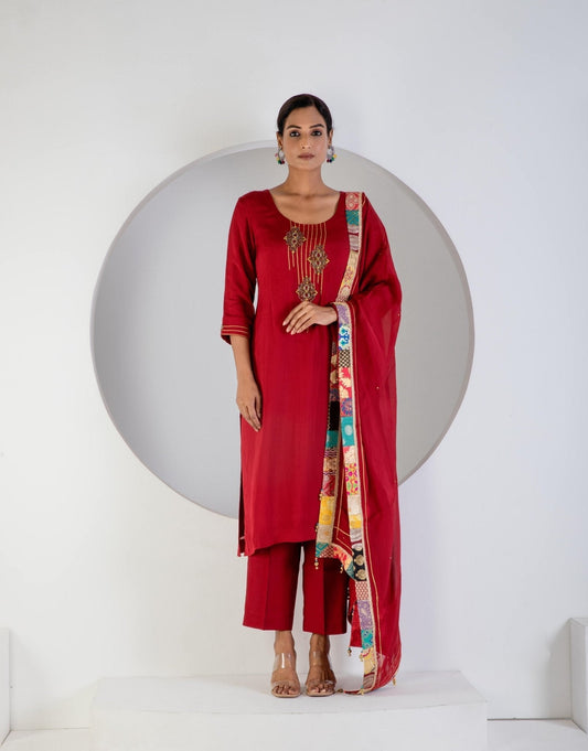 Red Kurat Set With Hand Embroidered - Ritivesh By Ritika Aggarwal